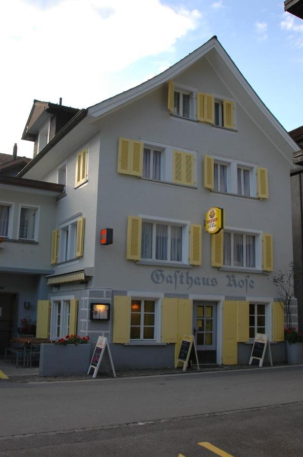 Gasthaus zur Rose Fluelen Exterior foto