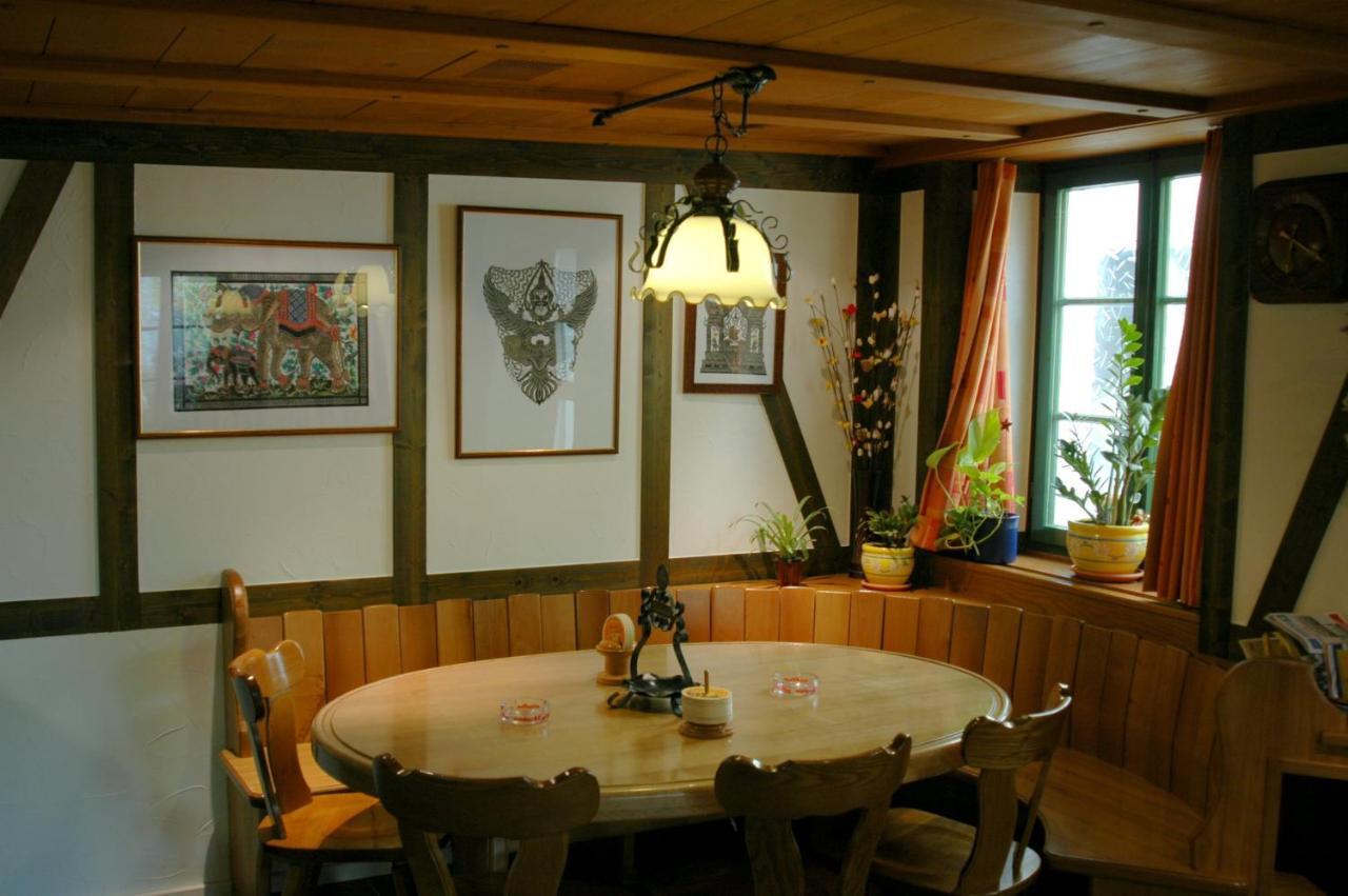 Gasthaus zur Rose Fluelen Exterior foto